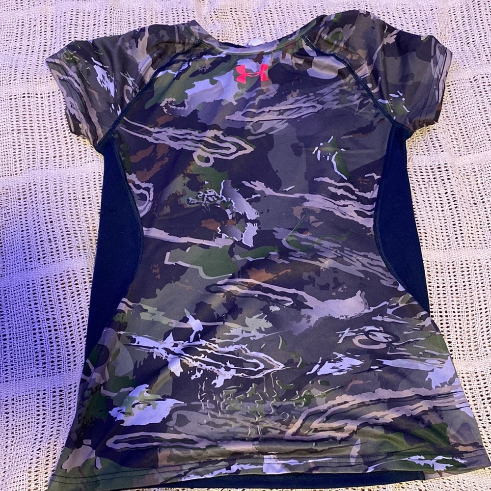 camo, under armor, t-shirt